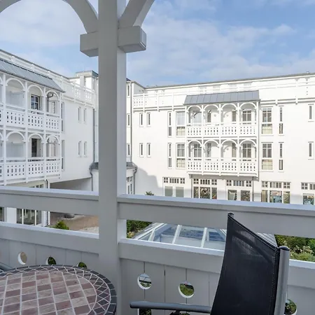 617, Seepark Apartment *